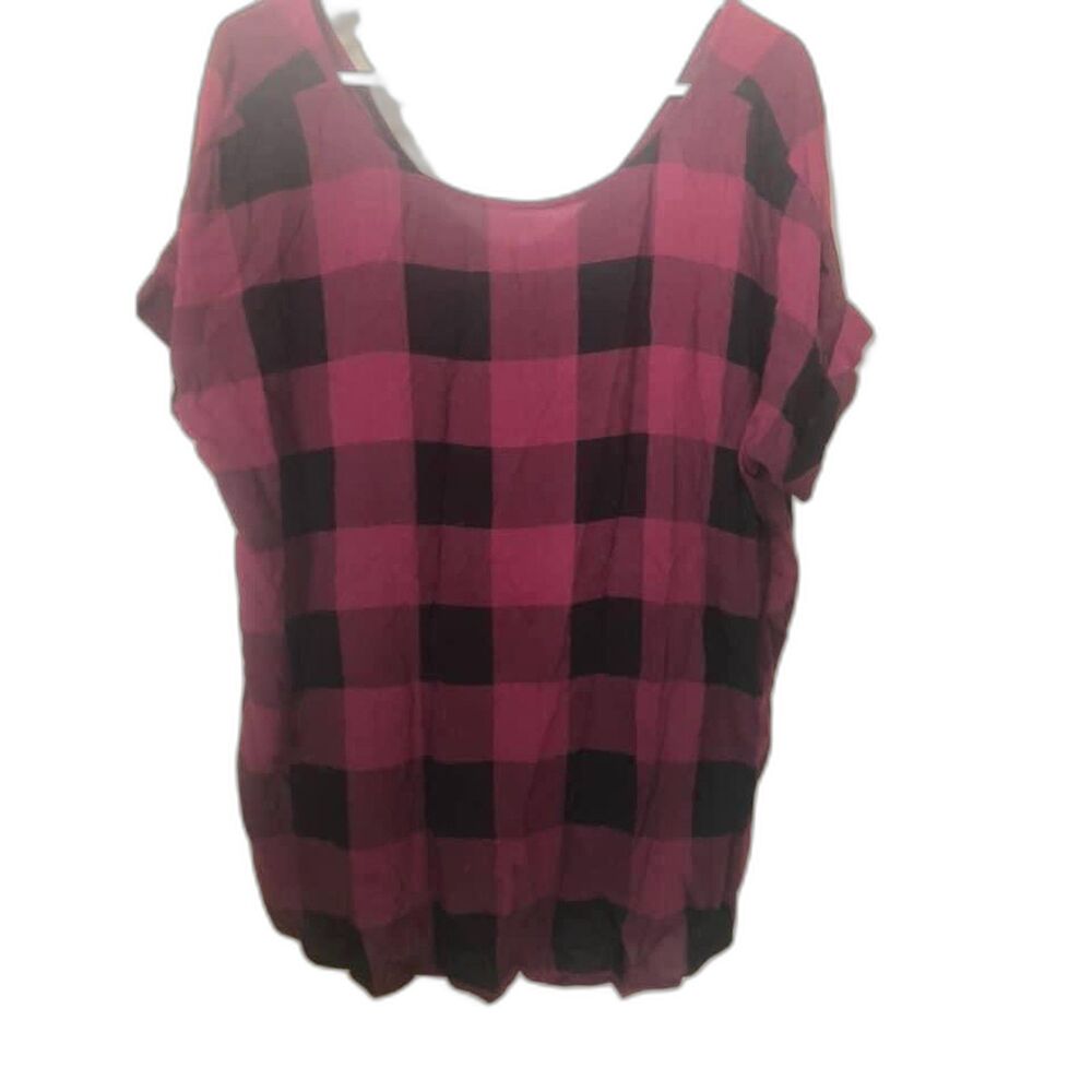 Rock & Republic women's buffalo print short sleeve top. Size large.